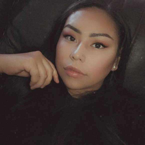 Meet your Posher, Karlene - Picture 1 of 1